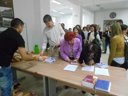 Punţi de legătură: Triplă lansare de carte la Universitatea din Oradea (FOTO)