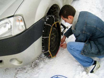 Centrul Infotrafic avertizează: Nu porniţi la drum dacă nu aveţi maşina echipată de iarnă!