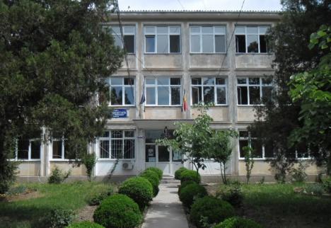 AIO scoate la licitaţie închirierea unor spaţii în curtea Liceului Sanitar Vasile Voiculescu