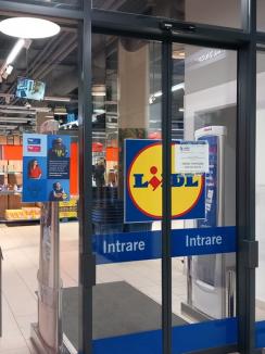 Șoarecele la mezeluri! Un magazin Lidl din Oradea, închis temporar și amendat de Protecția Consumatorilor cu 30.000 de lei (FOTO)