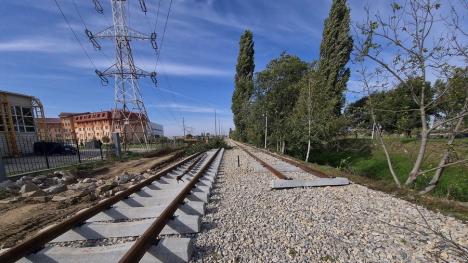 Lucrările de construire a noii linii de tramvai au ajuns în dreptul sălii de sport a Universităţii (FOTO / VIDEO)