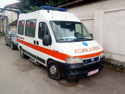 Românul care a donat o ambulanţă spitalului din orașul său din banii munciţi în străinătate (FOTO)
