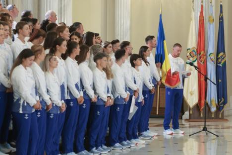 Sportivii care vor reprezenta România la Jocurile Olimpice, primiți de Klaus Iohannis la Cotroceni. Din echipa olimpică fac parte și 3 orădeni (FOTO)