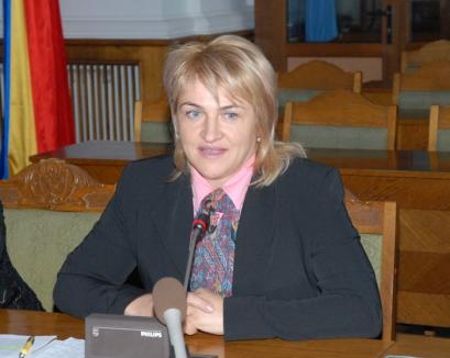 Lucia Varga a primit un minister cu acte în regulă: Guvernul s-a reorganizat pe şest şi are acum 19 ministere