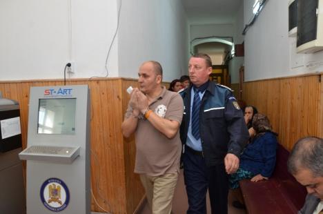 Arestat pentru o fraudă de 1,5 milioane de euro, administratorul Florava a fost eliberat de Tribunal. Decizia finală aparţine Curţii de Apel