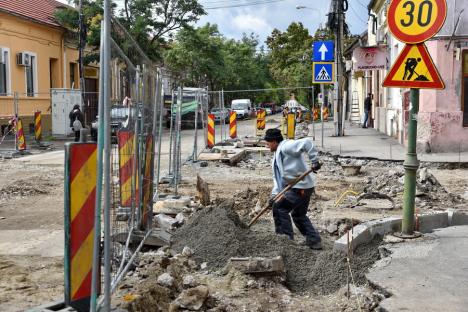 Noi restricții de trafic în Oradea! Strada Avram Iancu s-a închis circulației pe încă un tronson (FOTO)