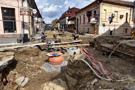 Noi restricții de trafic în Oradea! Strada Avram Iancu s-a închis circulației pe încă un tronson (FOTO)