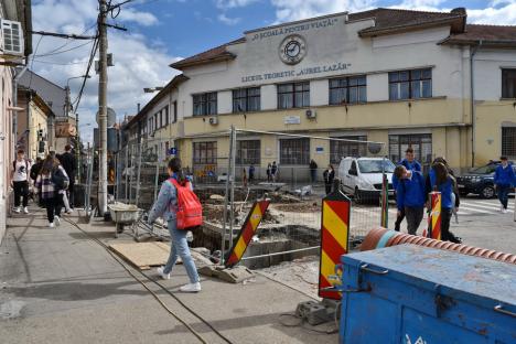 Noi restricții de trafic în Oradea! Strada Avram Iancu s-a închis circulației pe încă un tronson (FOTO)