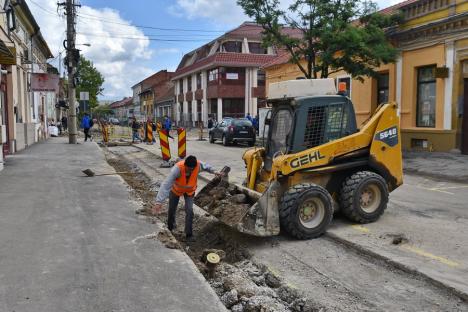 Noi restricții de trafic în Oradea! Strada Avram Iancu s-a închis circulației pe încă un tronson (FOTO)