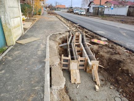 Reabilitarea drumului județean dintre Salonta și Tinca a trecut de 60%. Pe un sfert din traseu a fost pus inclusiv stratul de uzură (FOTO)