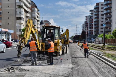 Atenţie, lucrări! Traficul auto pe străzile Oneştilor şi Calea Aradului se desfăşoară cu greutate (FOTO)