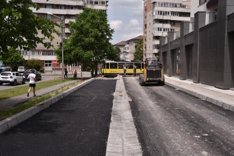 Se asfaltează! Cartierul Luceafărul va avea cea de-a doua legătură cu oraşul (FOTO)