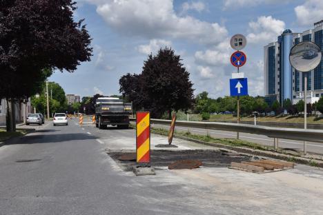 A doua amânare pe căile Clujului și Averescu din Oradea: înlocuirea capacelor de canal se va termina abia săptămâna viitoare (FOTO)