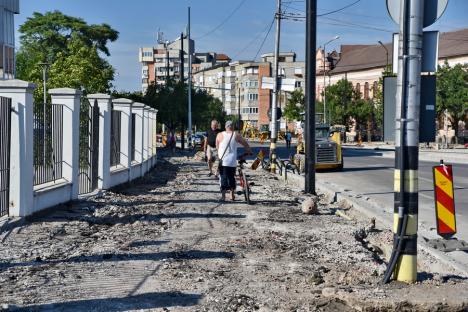 Bulevardul Decebal, modernizat din subteran: CAO primește bani de la Primăria Oradea ca să schimbe o conductă veche, din azbociment (FOTO/VIDEO)