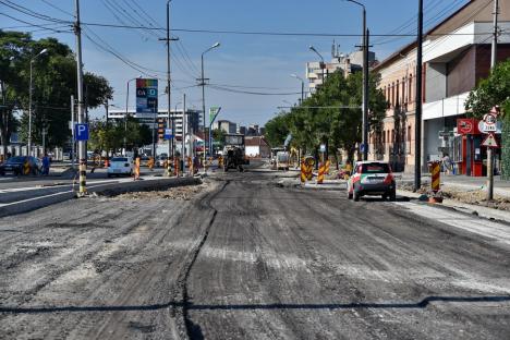 Bulevardul Decebal, modernizat din subteran: CAO primește bani de la Primăria Oradea ca să schimbe o conductă veche, din azbociment (FOTO/VIDEO)