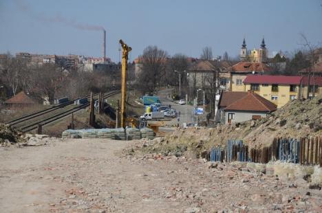 Drumul (merge) rapid. Selina toarnă structura de susţinere a viaductului peste străzile Gheorghe Doja şi Louis Pasteur (FOTO)