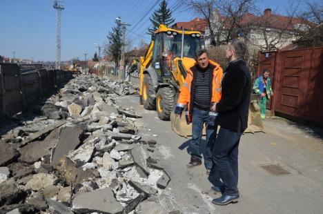 Drumul (merge) rapid. Selina toarnă structura de susţinere a viaductului peste străzile Gheorghe Doja şi Louis Pasteur (FOTO)