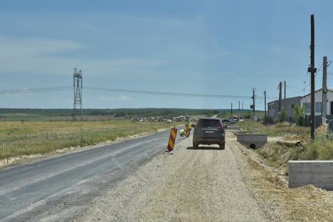 Lucrările la Inelul Metropolitan de Sud al Oradiei au ajuns la jumătate. De ce a fost adusă cea mai mare macara din țară, de 700 de tone (FOTO)