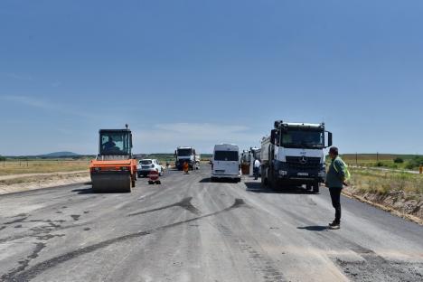 Lucrările la Inelul Metropolitan de Sud al Oradiei au ajuns la jumătate. De ce a fost adusă cea mai mare macara din țară, de 700 de tone (FOTO)