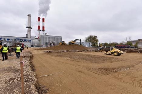 Au început lucrările la clădirile care vor găzdui noile motoare termice ale Termoficare Oradea. Cu cât vor scădea emisiile de CO2 (FOTO/VIDEO)