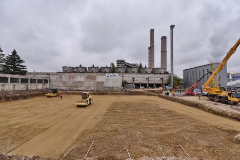 Au început lucrările la clădirile care vor găzdui noile motoare termice ale Termoficare Oradea. Cu cât vor scădea emisiile de CO2 (FOTO/VIDEO)