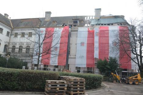 Bijuterie şlefuită: Cu o investiţie de 6 milioane euro, Palatul Baroc din Oradea îşi va recăpăta strălucirea (FOTO)