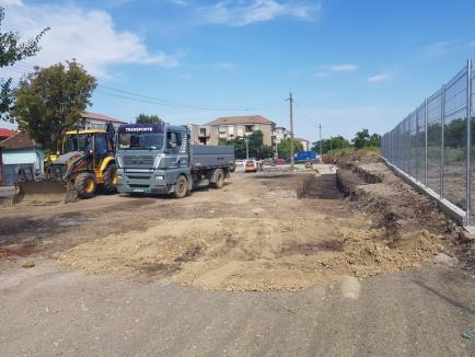 Zonă verde şi teren de sport lângă podul Teodor Neş (FOTO / VIDEO)