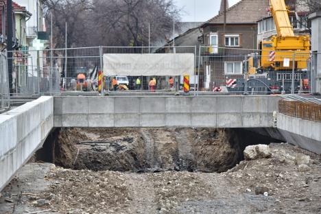 Se amenajează bretelele ocolitoare ale Pasajului Decebal, pentru reluarea circulaţiei pe strada Tudor Vladimirescu (FOTO)