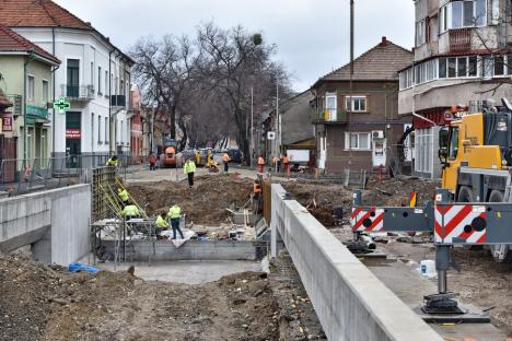 Se amenajează bretelele ocolitoare ale Pasajului Decebal, pentru reluarea circulaţiei pe strada Tudor Vladimirescu (FOTO)