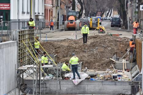 Se amenajează bretelele ocolitoare ale Pasajului Decebal, pentru reluarea circulaţiei pe strada Tudor Vladimirescu (FOTO)