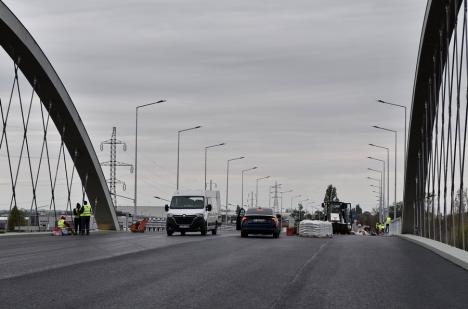 Urmează testele de siguranţă. Pasajul rutier din Calea Borşului ar urma să fie deschis în ultima săptămână din octombrie (FOTO)