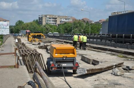 Prefectul Claudiu Pop: Au reînceput lucrările la Podul Densuşianu (FOTO)