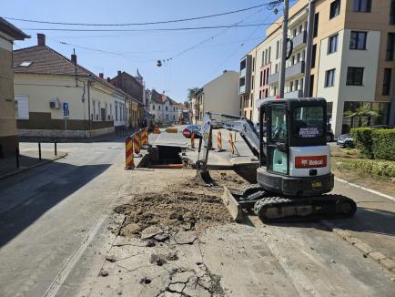 Treziți de clopoțel: Primăria Oradea își încalcă promisiunea de a redeschide bulevardul Decebal odată cu reînceperea școlii (FOTO)