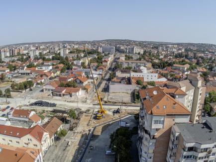 Treziți de clopoțel: Primăria Oradea își încalcă promisiunea de a redeschide bulevardul Decebal odată cu reînceperea școlii (FOTO)