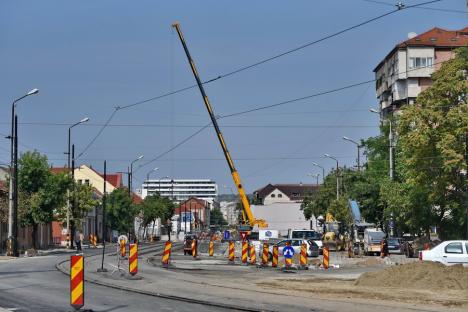 Treziți de clopoțel: Primăria Oradea își încalcă promisiunea de a redeschide bulevardul Decebal odată cu reînceperea școlii (FOTO)