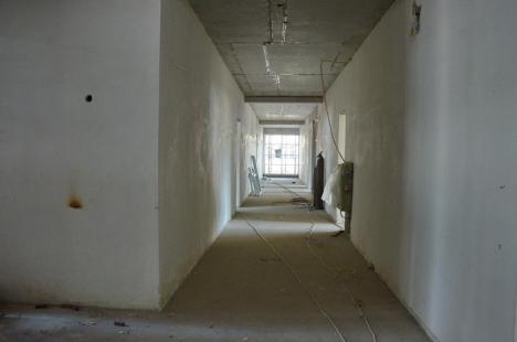 Clopoţel în şantier: În mai multe şcoli şi grădiniţe din Oradea anul şcolar debutează cu lucrări de renovare (FOTO)
