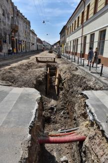 Constructorii au început săpăturile pe strada Avram Iancu din Oradea, pentru înlocuirea rețelelor. Se va ajunge la adâncimea de 7 metri (FOTO)