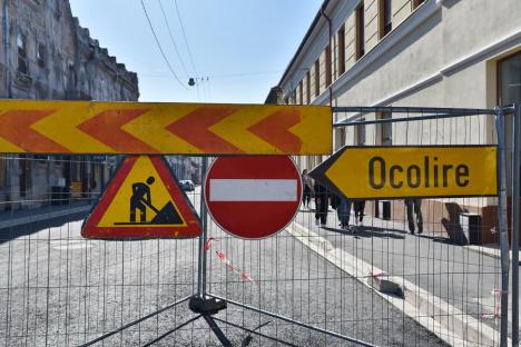 Strada Avram Iancu a fost asfaltată parţial. Ar putea fi deschisă circulaţiei în noiembrie (FOTO)