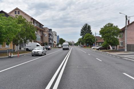 Lucrările de lărgire a străzii Meşteşugarilor din Oradea la două benzi pe sens sunt în curs de finalizare (FOTO)