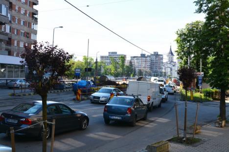 Revin ambuteiajele. Traficul auto s-a aglomerat în Oradea, odată cu ridicarea restricțiilor de circulație (FOTO / VIDEO)