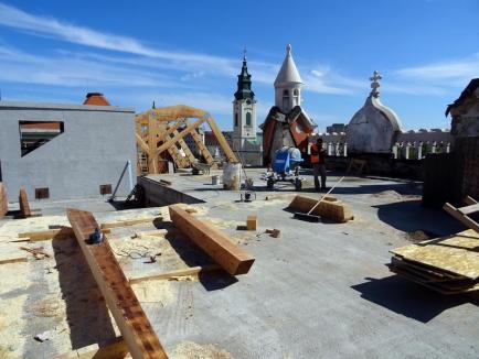 Acoperişul Palatului Episcopal Greco-Catolic din Oradea va fi finalizat până în iunie (FOTO)