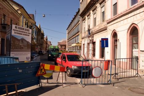 Strada Vasile Alecsandri a fost închisă pentru lucrări de reabilitare şi pietruire (FOTO)