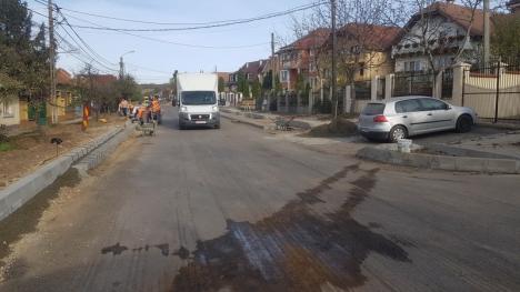 Încă se lucrează! Asfaltarea străzii Calea Bihorului, amânată pentru acest weekend (FOTO / VIDEO)