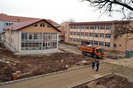 Campusul şcolar Partenie Cosma este finalizat în proporţie de peste 90% (FOTO)