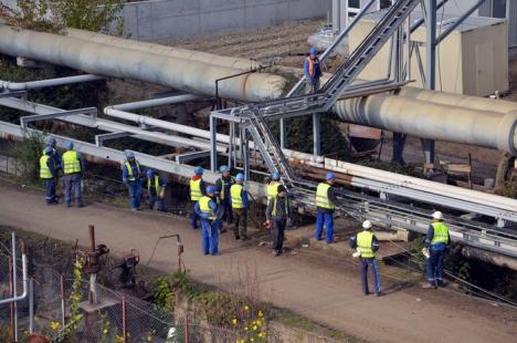 17 bari, reţeaua rezistă! Noul CET pe gaz a trecut testele de presiune ale conductelor (FOTO)