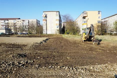 Lucrările de amenajare a parcului din zona străzii Morii au început cu excavarea terenului (FOTO)