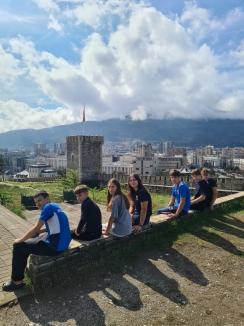 Rezultate deosebite pentru tinerii luptători de la LPS Bihorul la Balcaniada de la Skopje şi Festivalul Micului Luptător de la Buzău (FOTO)