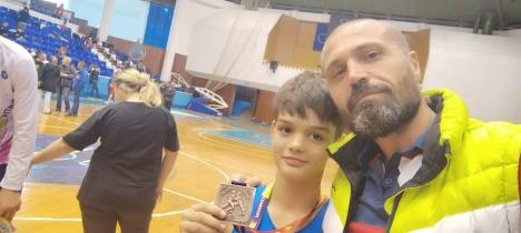 Salbă de medalii pentru sportivii de la LPS Bihorul la Târgu Mureş (FOTO)