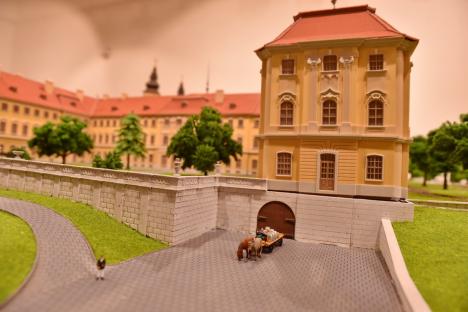 „Mini-Oradea”, lovită de mega-scumpiri: Modelatorii care vor să reproducă centrul orașului în miniatură au nevoie de sprijin (FOTO)