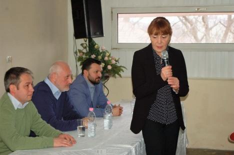Monica Macovei, la lansarea candidatului M10 la Beiuș: 'Politica este o mizerie doar atunci când este făcută de oameni mizerabili' (FOTO)